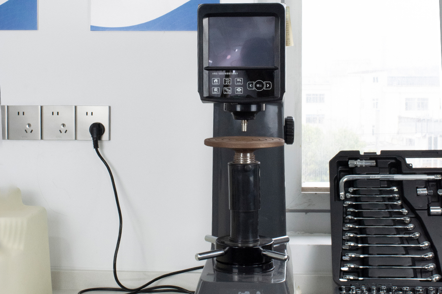 Rockwell Hardness Tester